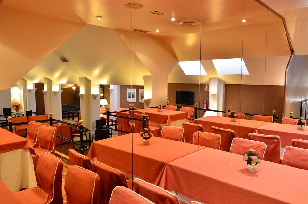 Hotel Ciudad De Logrono Bagian luar foto