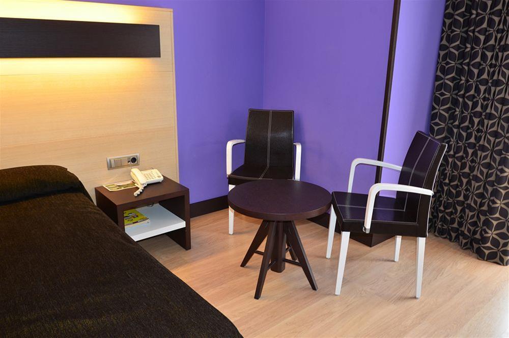 Hotel Ciudad De Logrono Bagian luar foto